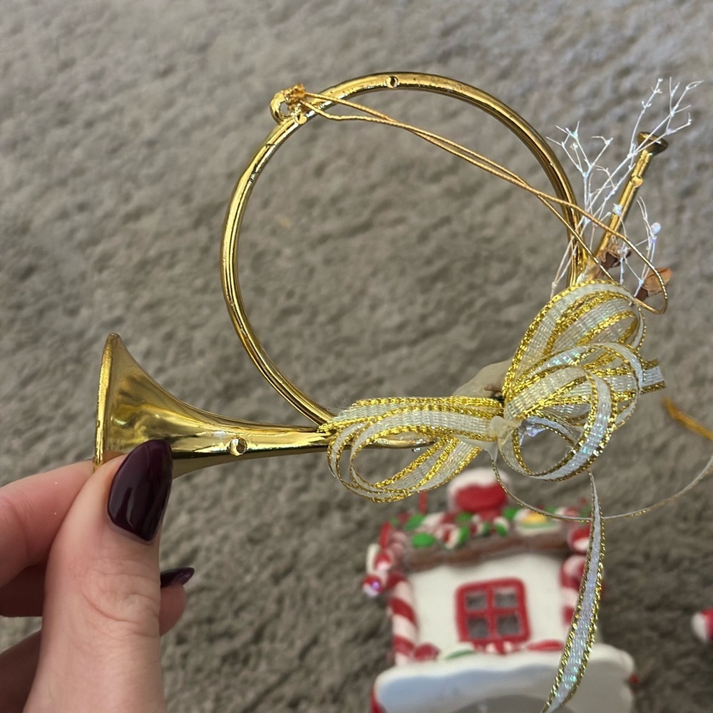 Vintage Festive Christmas Ornaments Lot - Picture 6 of 6